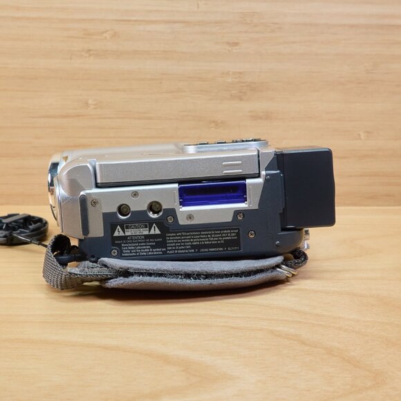 Hitachi DZ-BX35A DVD Handycam Camcorder, Cinema Res, Made in Japan - Picture 6 of 7